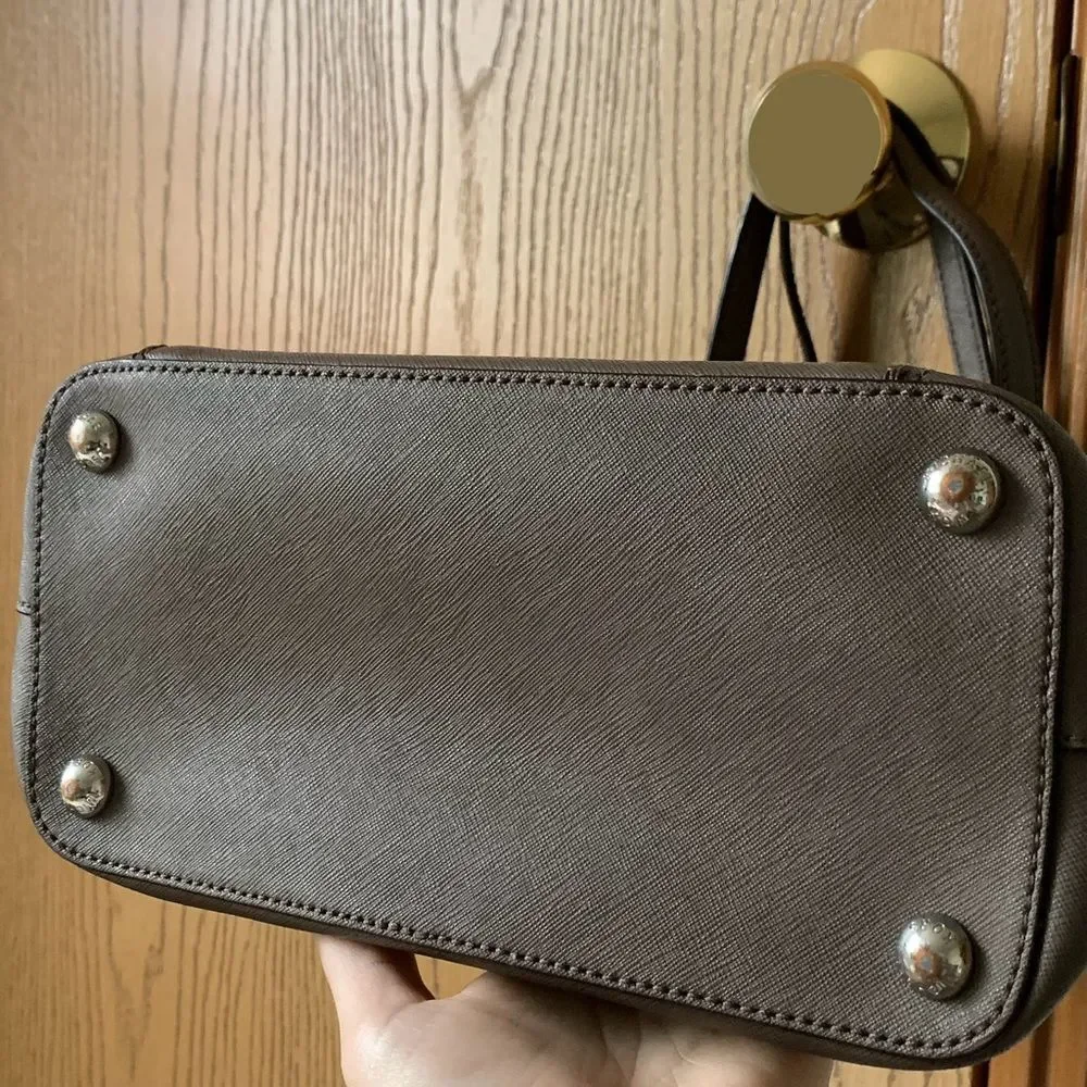 Michael Kors Jet Set Medium Purse Tote - Picture 3 of 9